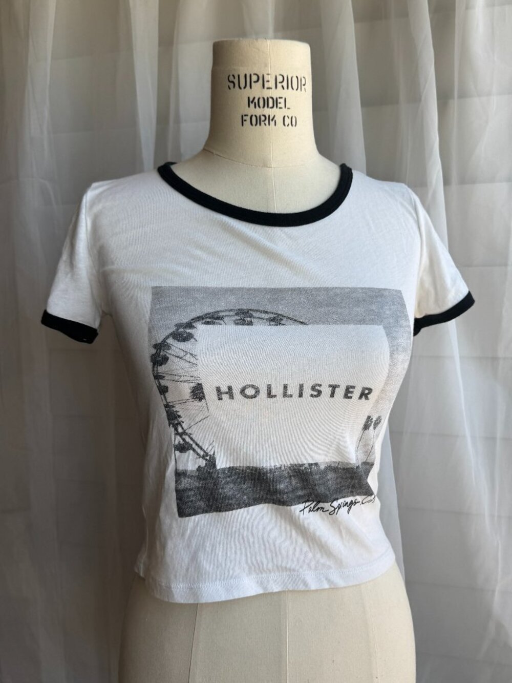 Hollister Co. Women's White Crop-top